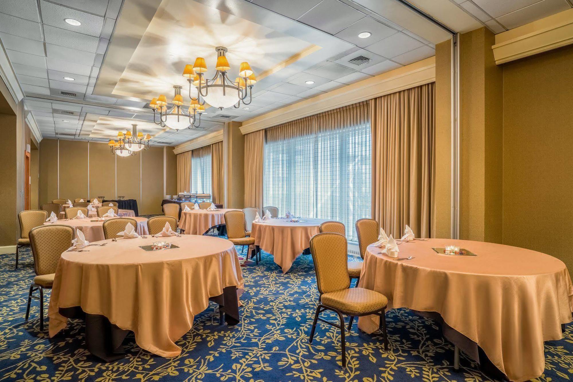 Crowne Plaza Hotel Harrisburg-Hershey By Ihg Экстерьер фото